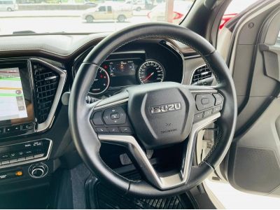 2019 ISUZU D-Max 3.0VCROSS MAX 4WD Doublecab Auto เครดิตดีฟรีดาวน์ รูปที่ 12